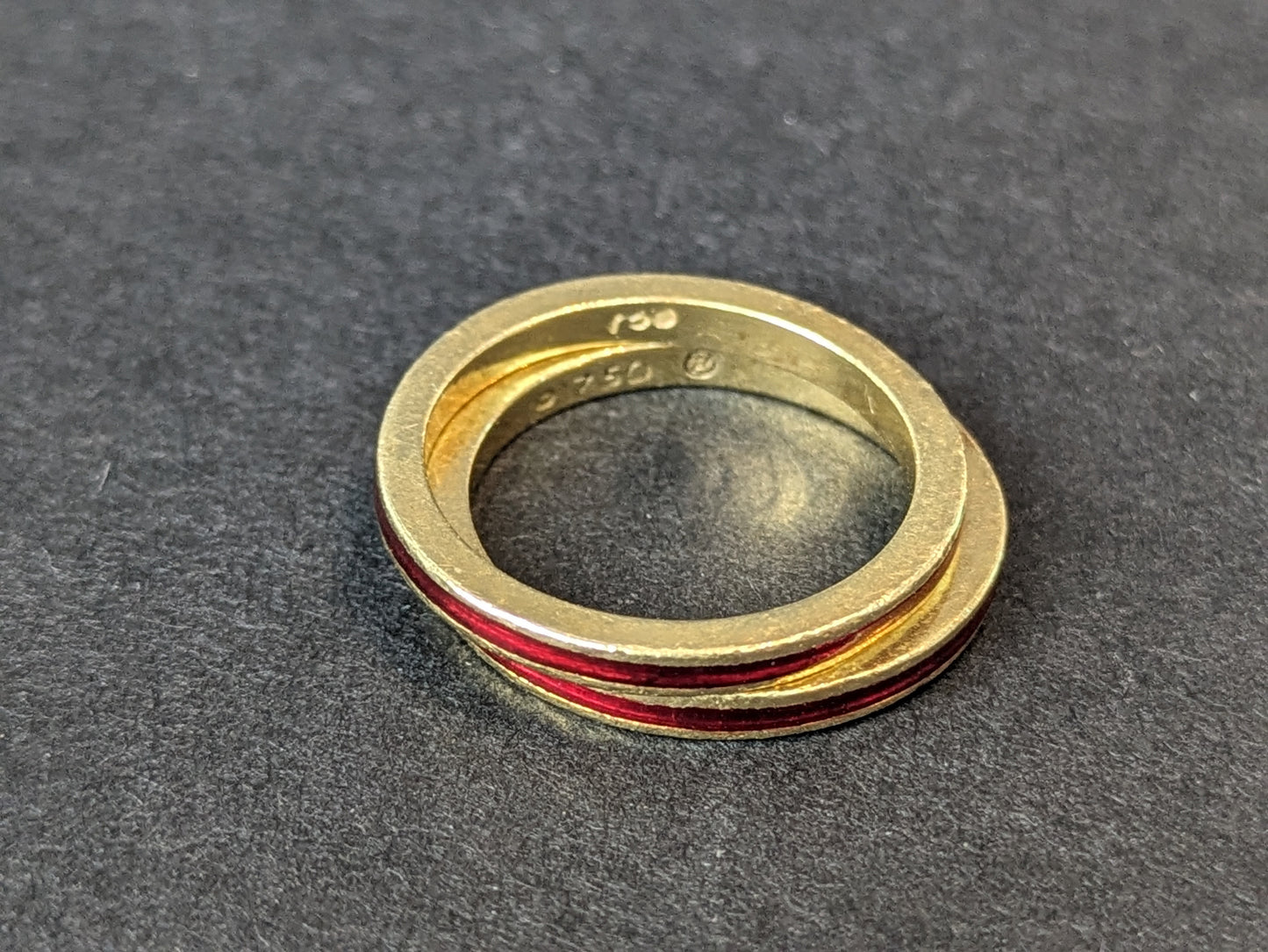 Pair Hidalgo 18K enamel bands "red"