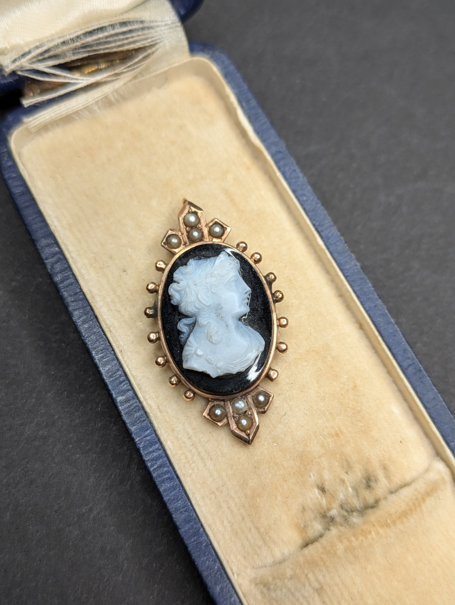 Victorian 15K Hardstone Cameo with Seed Pearl