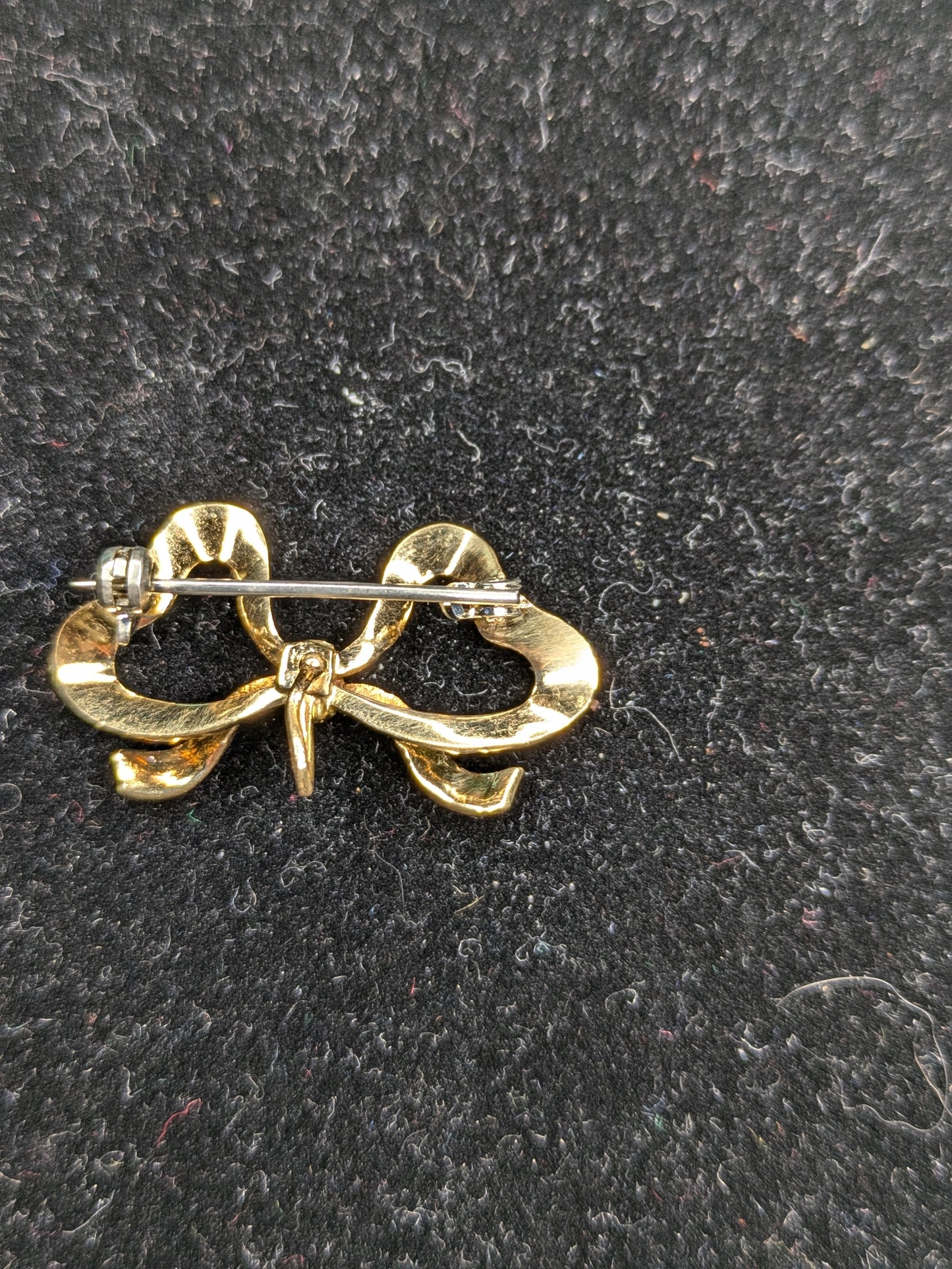 14k Green Enamel Bow Pin