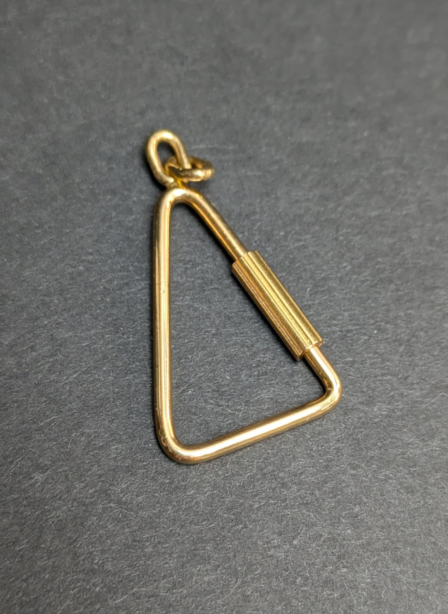 18k Vintage 1960's Triangle Charm Holder