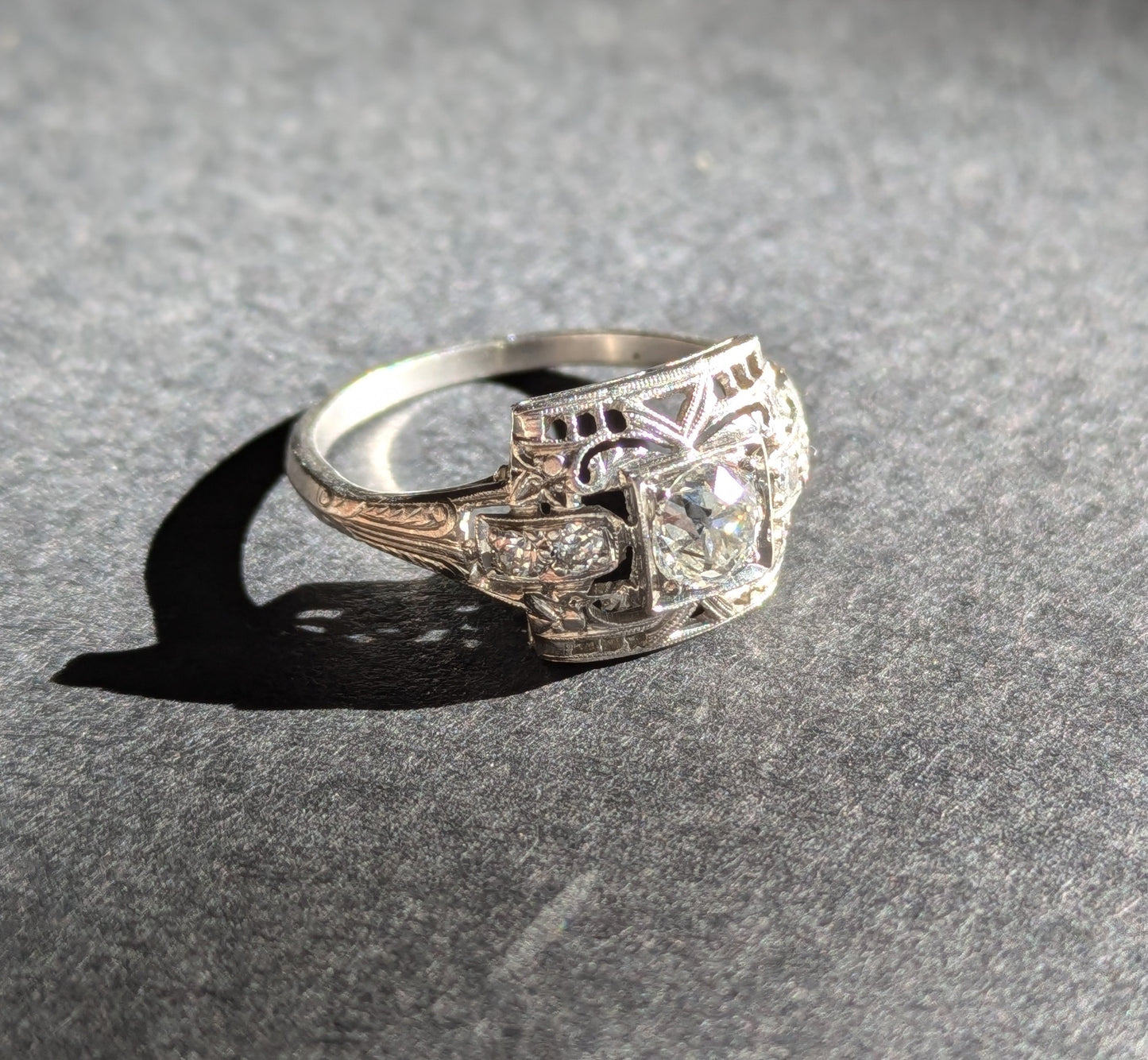 Art Deco Old Platinum Filigree Ring