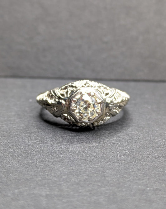 18k White Gold Edwardian Filigree Ring