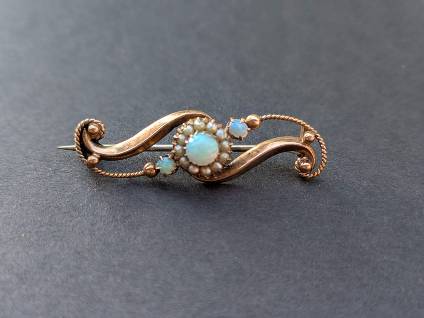 15k Opal Brooch