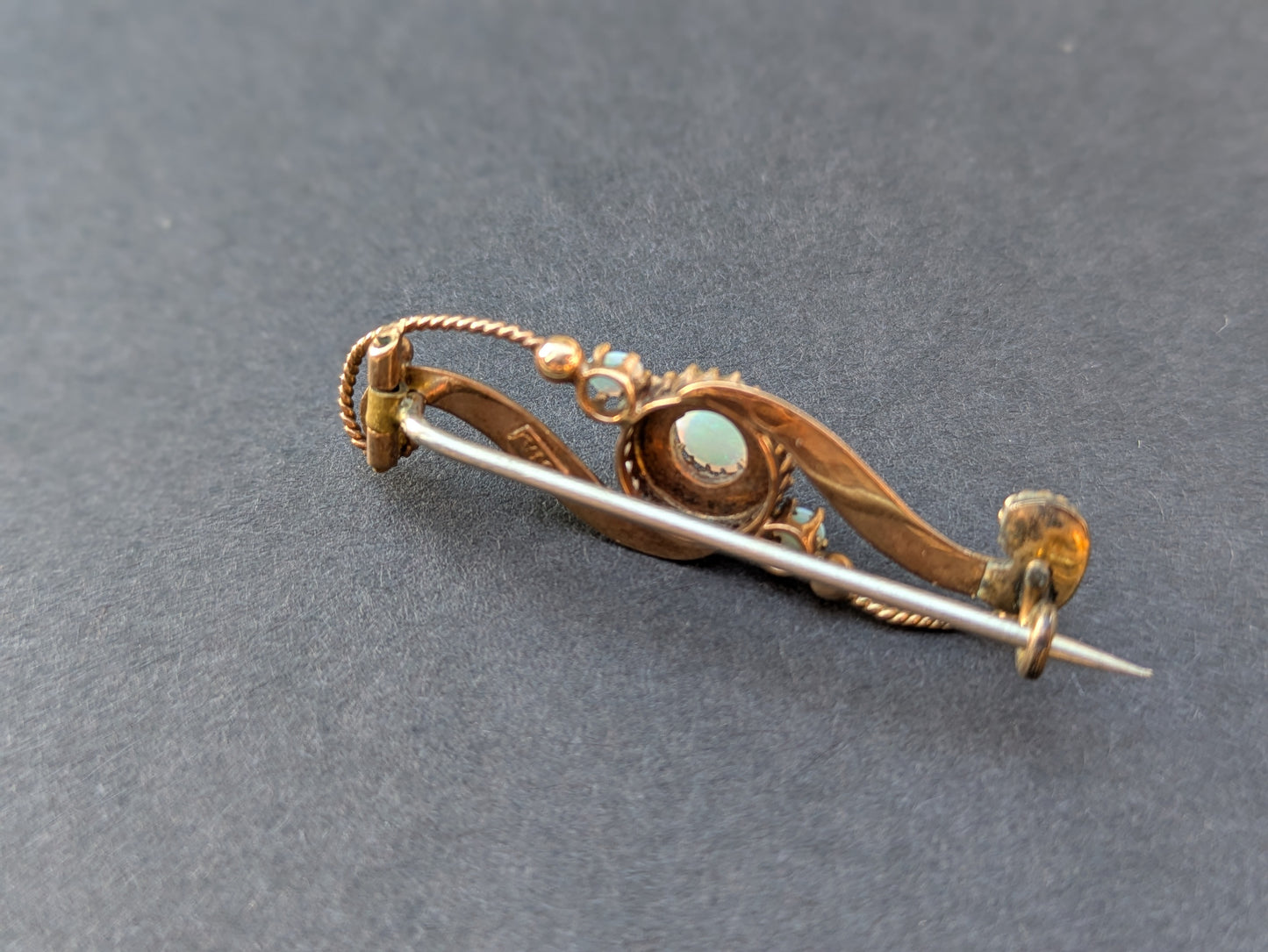15k Opal Brooch