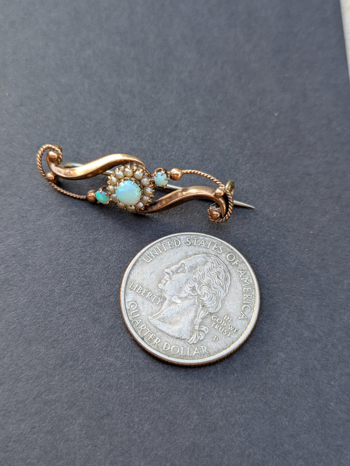 15k Opal Brooch