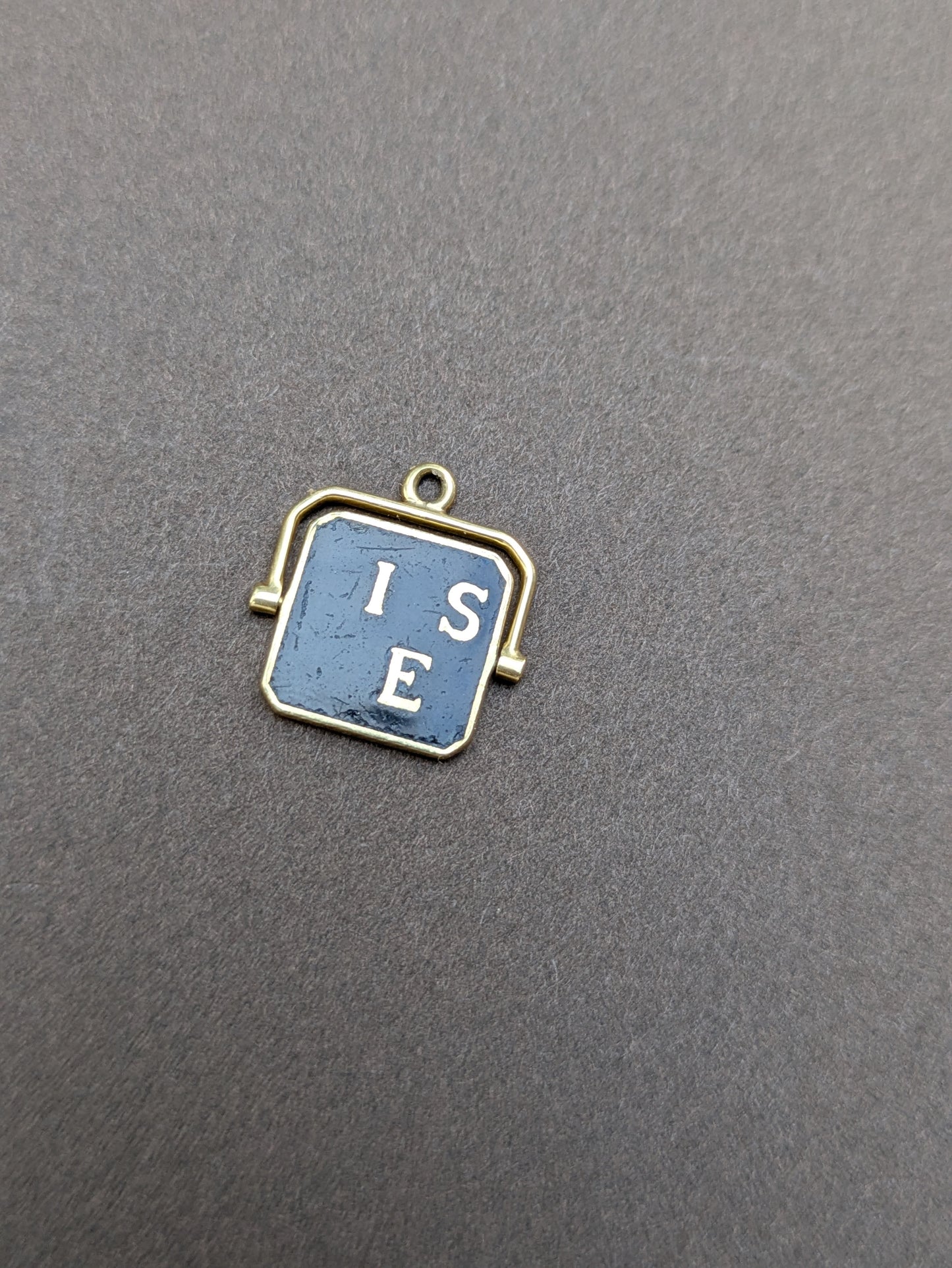 14k "Kiss Me" Enamel Spinner Charm