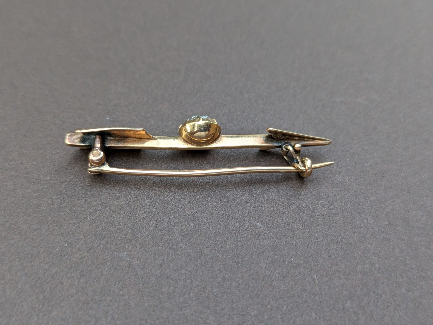 14k Arrow Brooch with Rose Cut Diamond