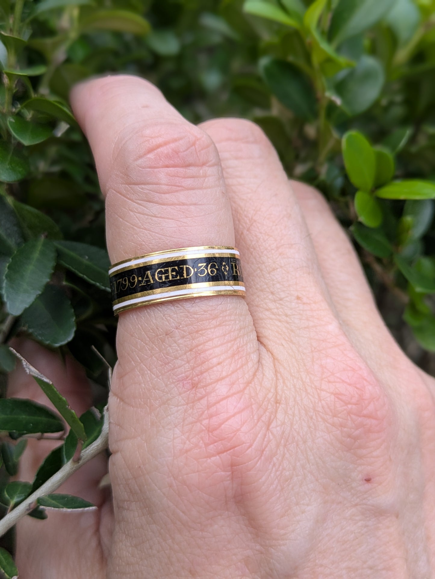18k Georgian Mourning Band with White and Black Enamel