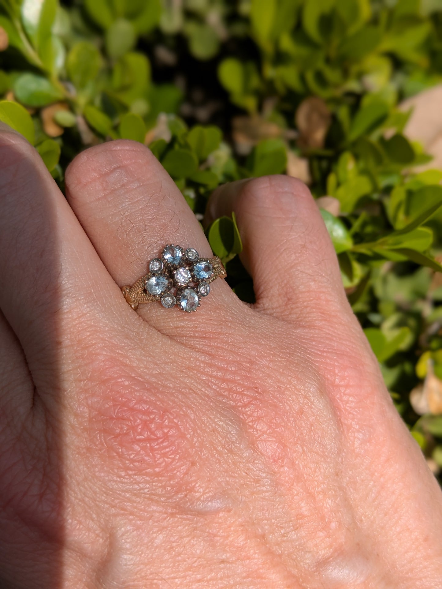 9k Aquamarine & OEC Diamond Ring
