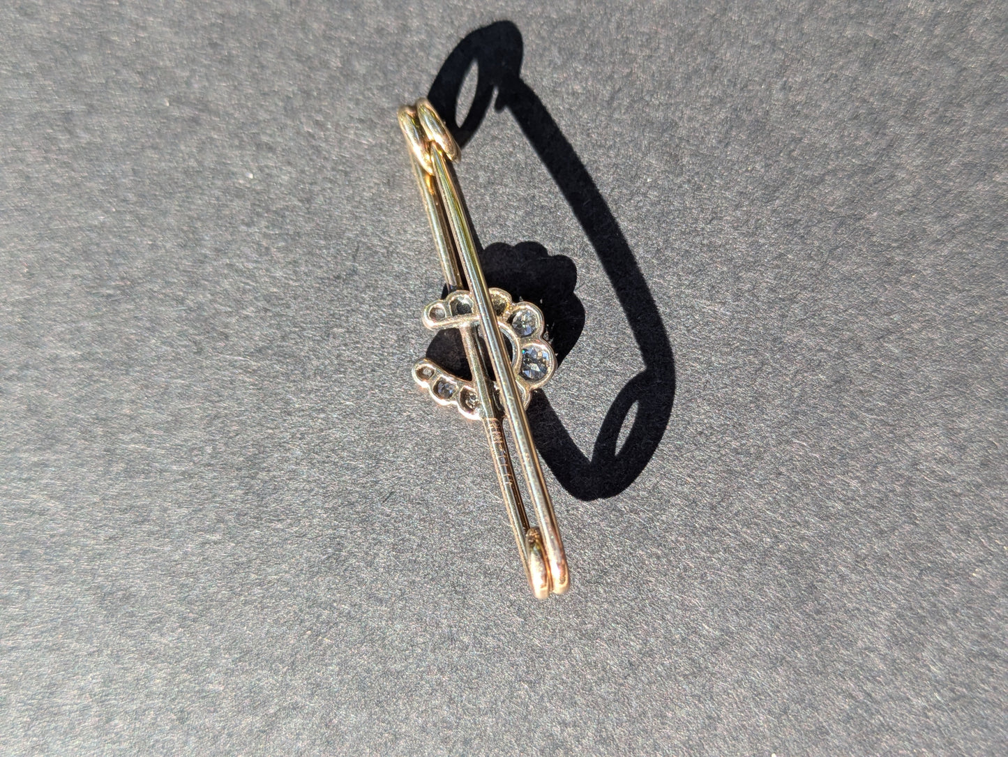 18k Mine Cut Horseshoe Safety Pin