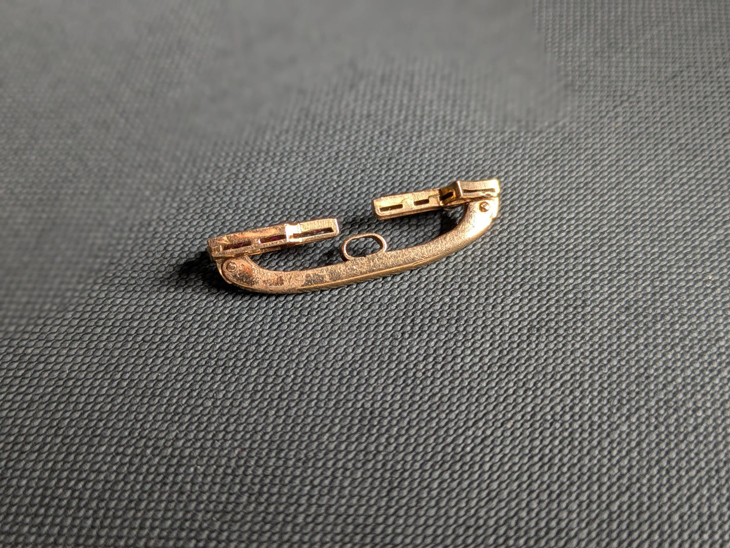 14k Ruby Arrow Scarf Clip