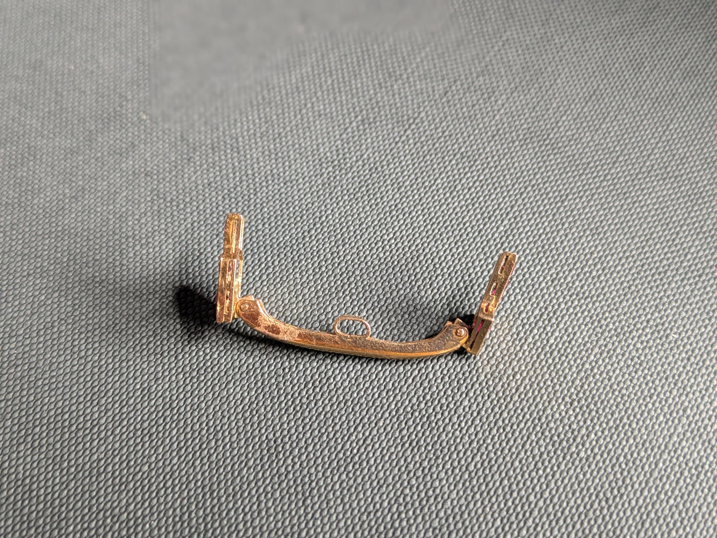 14k Ruby Arrow Scarf Clip