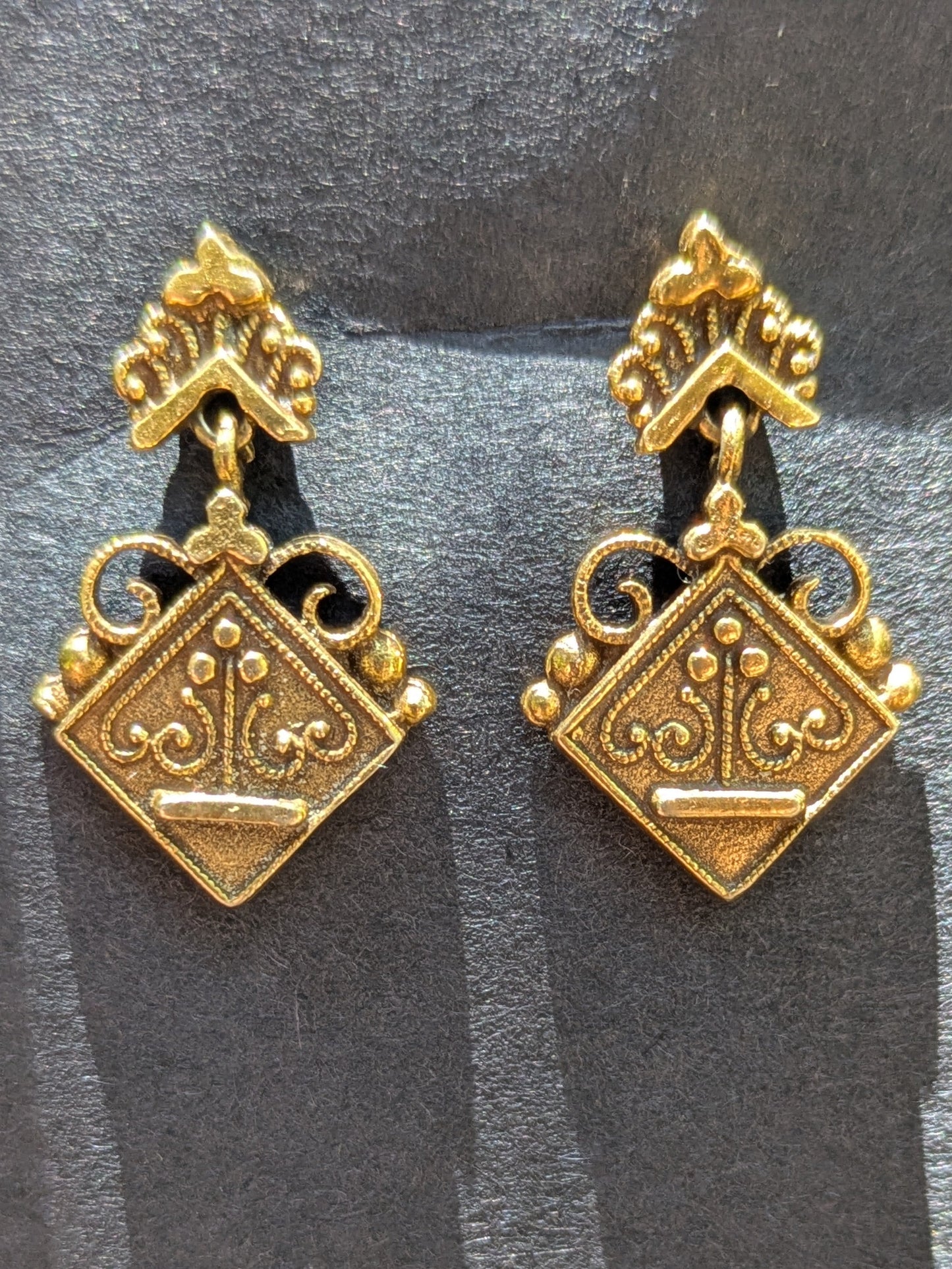 14k Civil War Era Earrings