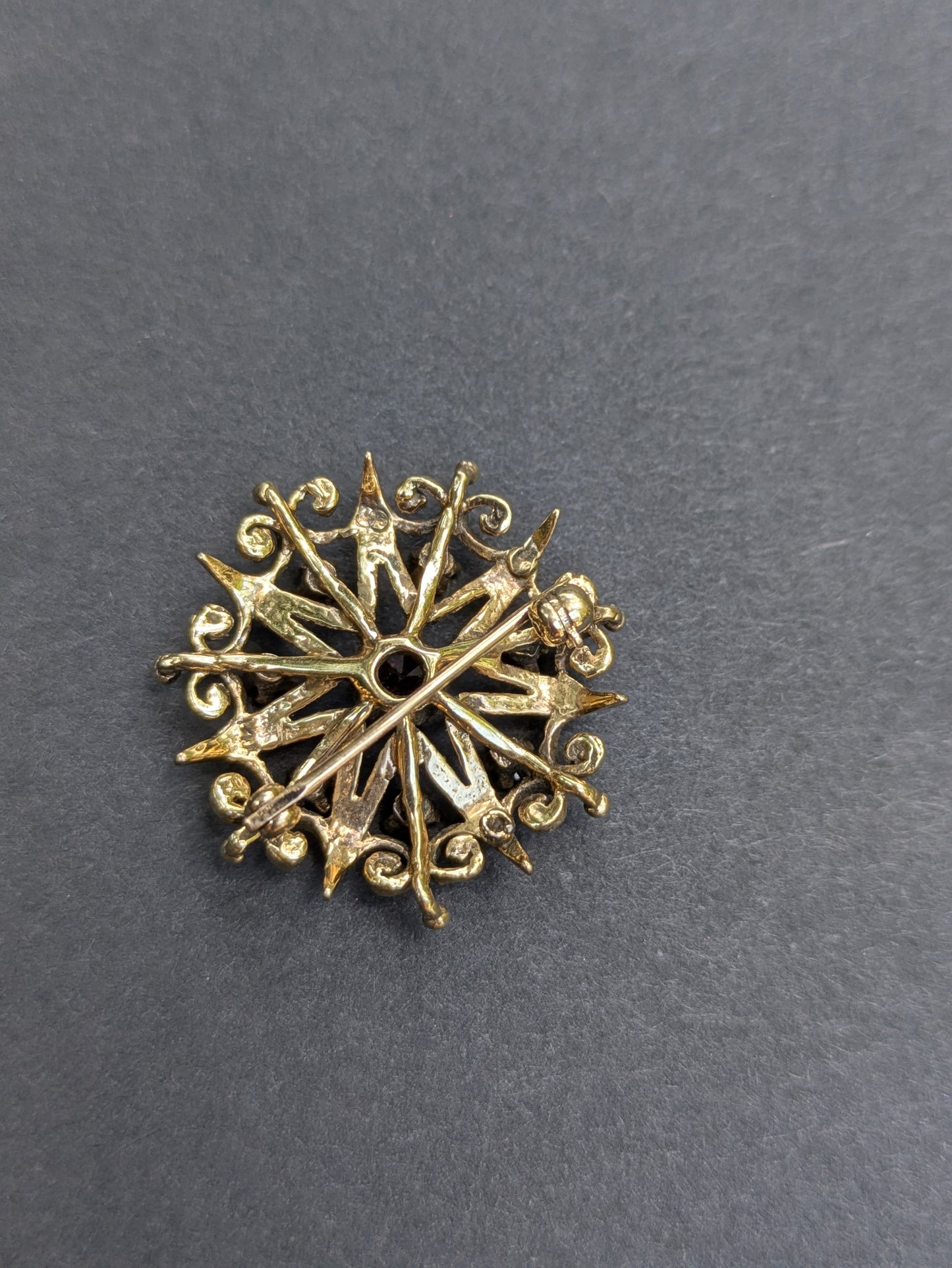 14k Garnet Starburst Pin
