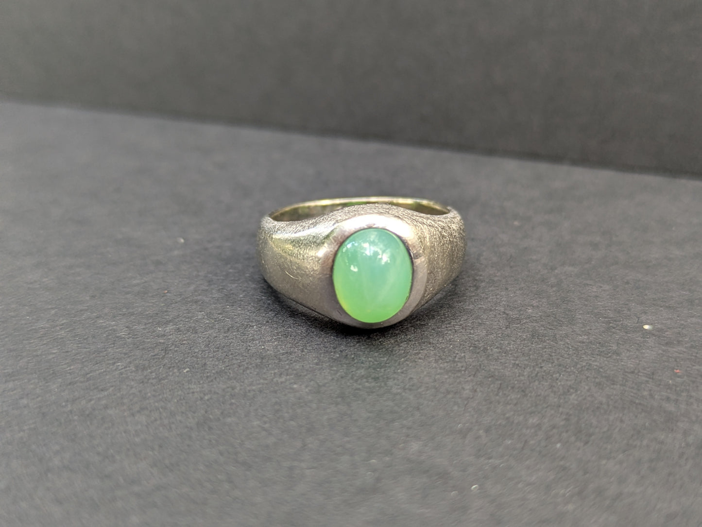 14k White Gold Ring with Green Star Sapphire