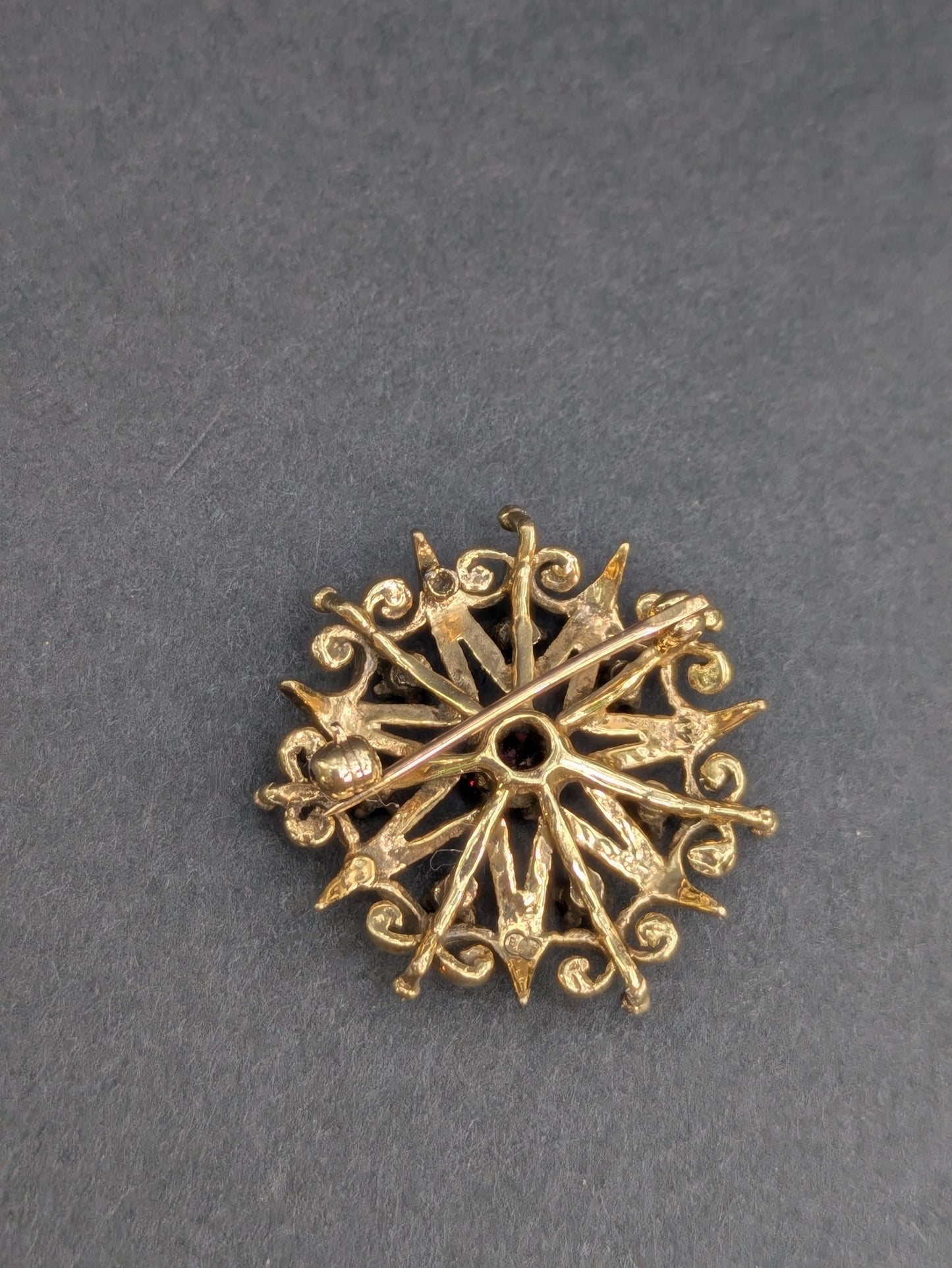 14k Garnet Starburst Pin