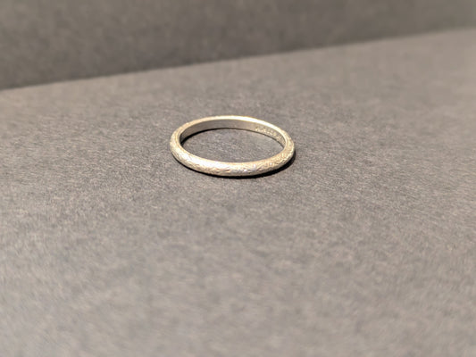 1931 Wood Engraved Platinum Band