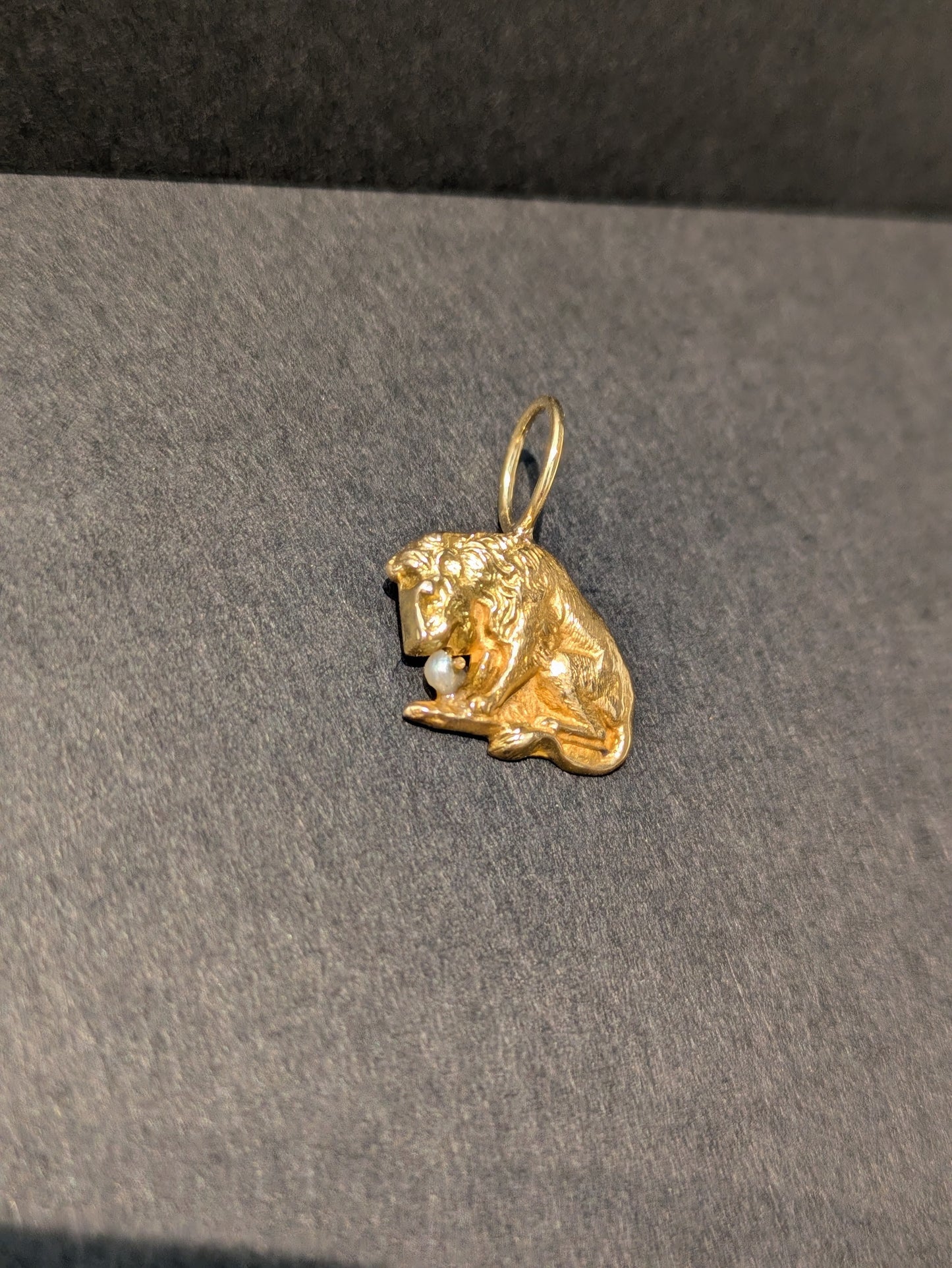 French 18k Detailed Lion Charm with Pearl