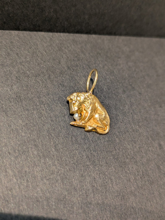 French 18k Detailed Lion Charm with Pearl