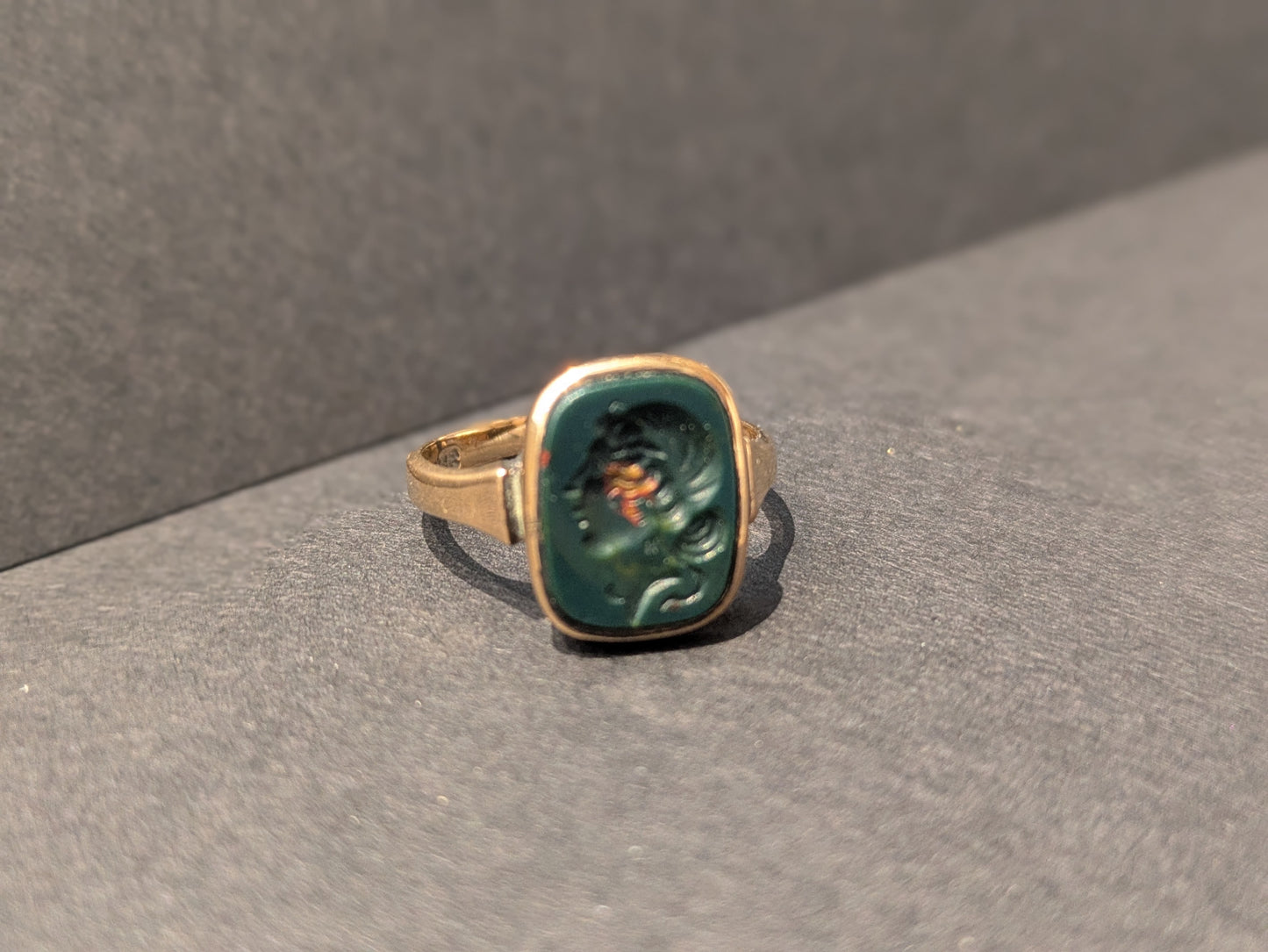 15k English Interwar Years Bloodstone Intaglio Ring