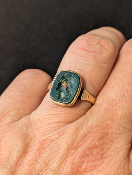 15k English Interwar Years Bloodstone Intaglio Ring