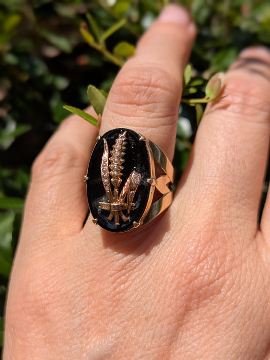 14k Onyx Wheat Shaft Ring with Pearl