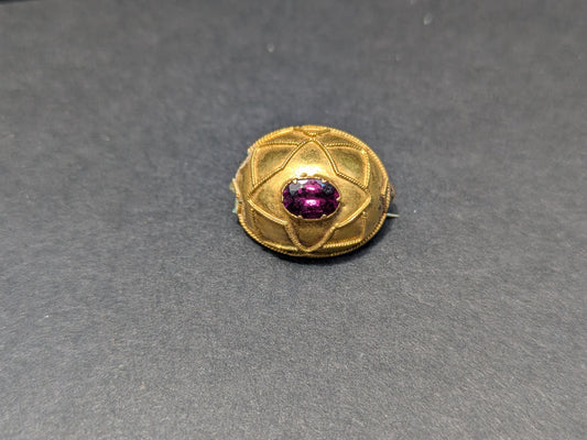 18k Etruscan Revival Brooch set with Amethyst