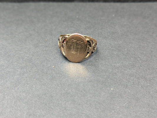 10k "G" Signet Ring