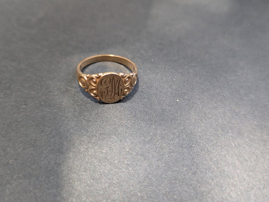 14k Victorian Pinkie Signet Ring with Engraving