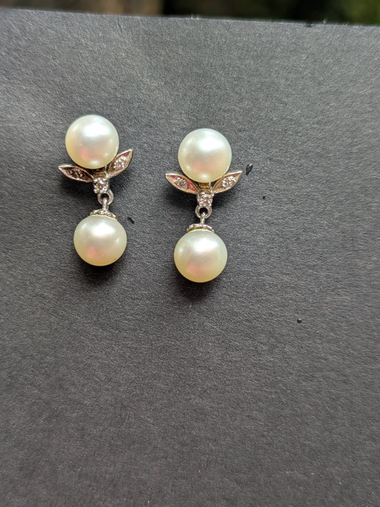 14kt White Gold Pearl and Diamond Drop Earrings