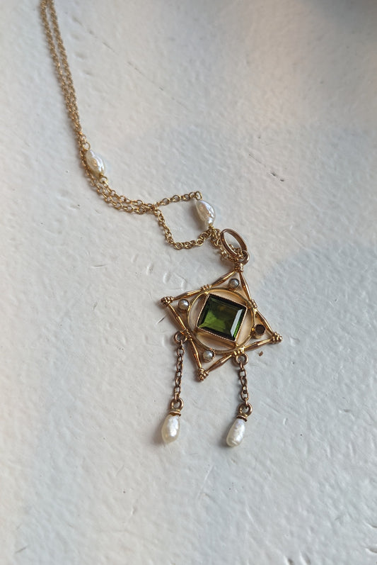 Art Nouveau Green Tourmaline and Pearl Necklace 10kt