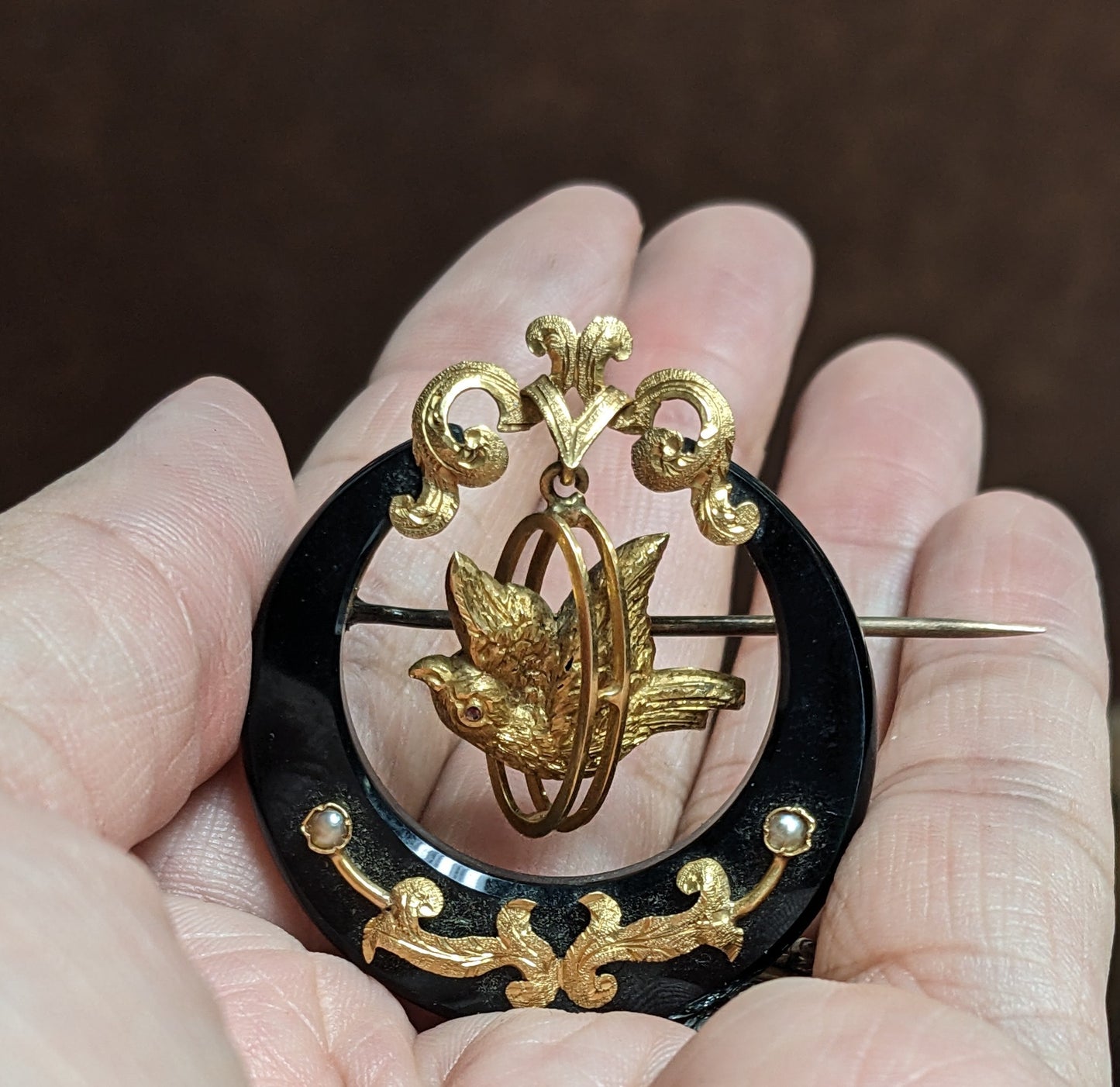 Onyx Victorian sparrow brooch/pendant