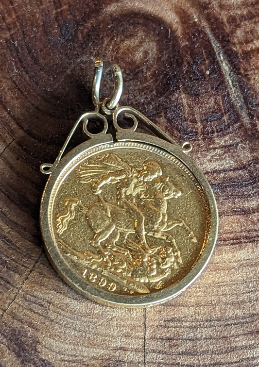 Large 1899 gold sovereign pendant