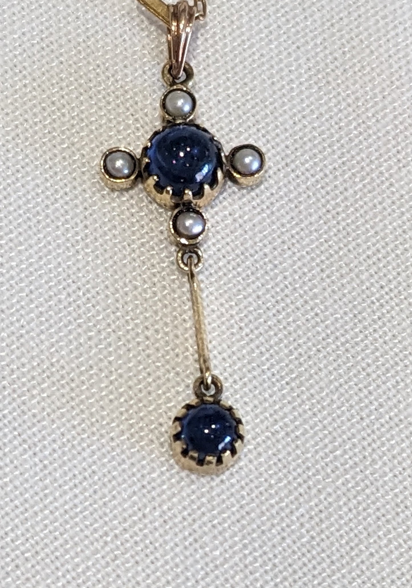 Sapphire Cabochon Art Deco Pendant