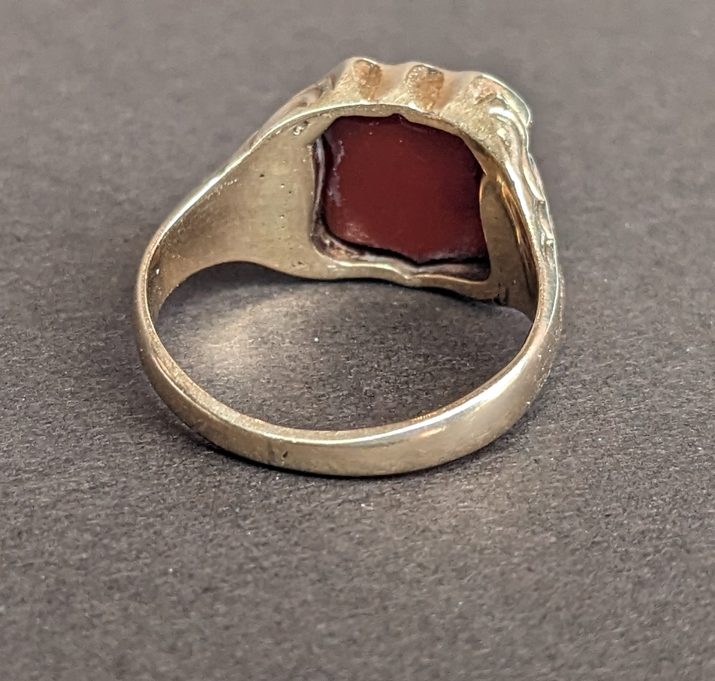 14k Gold German Carnelian Repousse Signet Ring