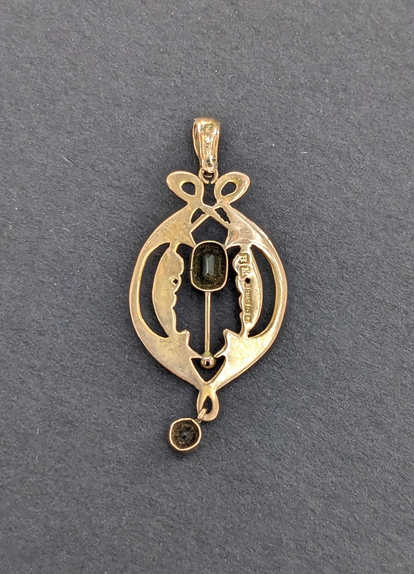 Art Nouveau Peridot and 9K gold Pendant