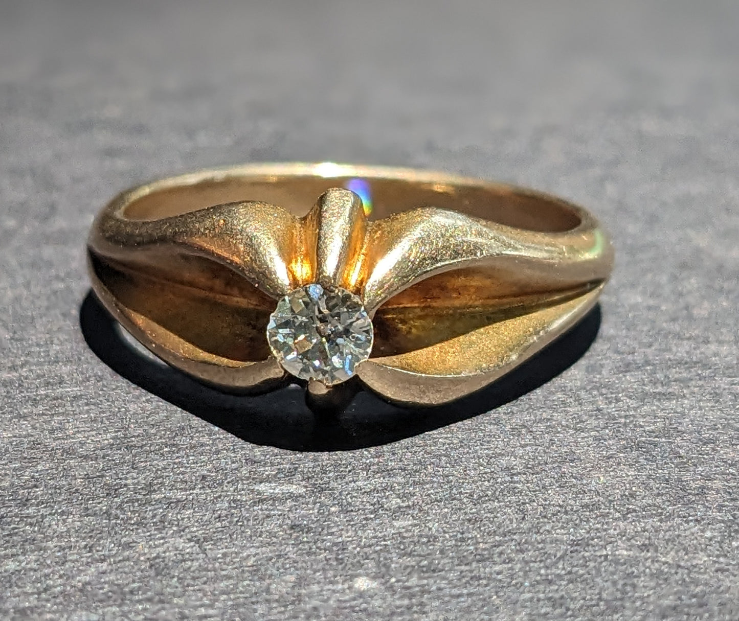 18k Gold Heavy Belcher Set Diamond Ring