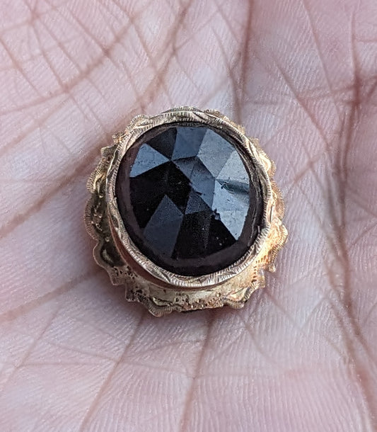 14k Gold Dutch Garnet Pin