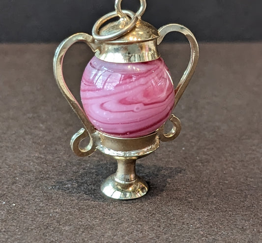 9k Gold and Murano Glass Urn Pendant