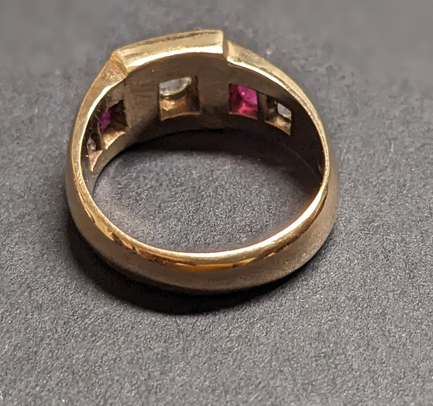 Heavy 9k Ruby and diamond ring