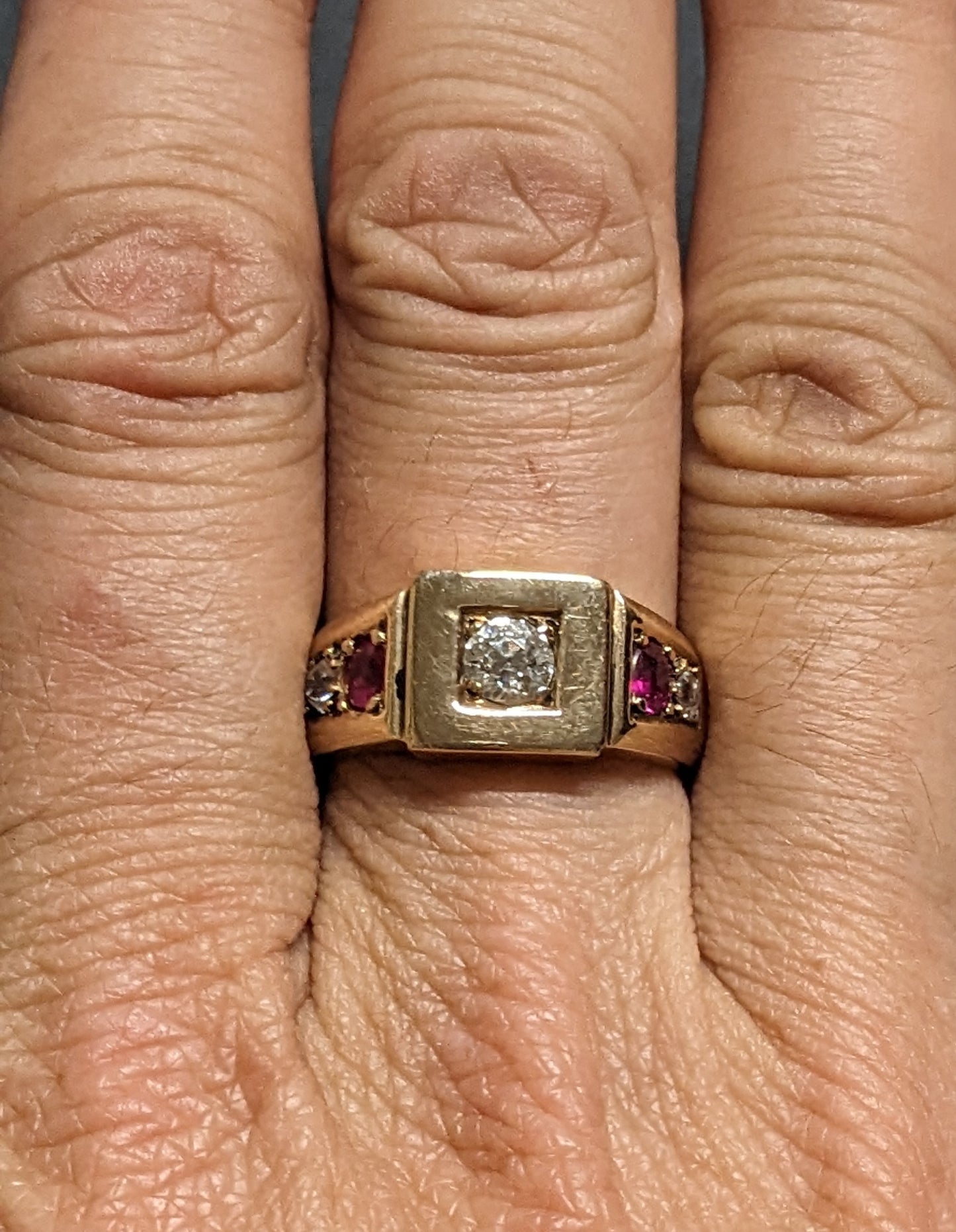 Heavy 9k Ruby and diamond ring