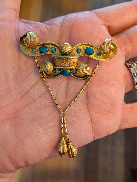 15kt Turquoise Swag Brooch