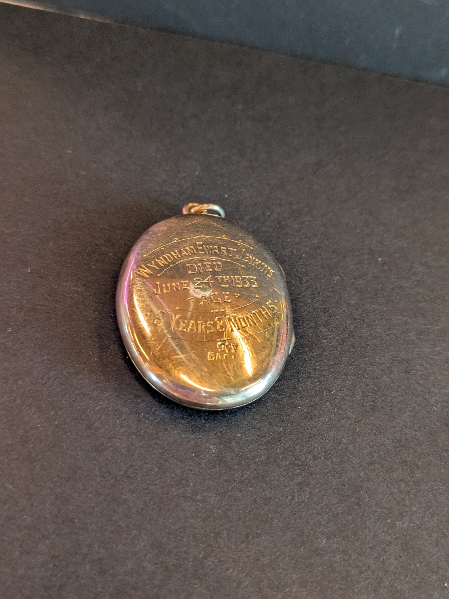 9k English Mourning Locket with Black Enamel
