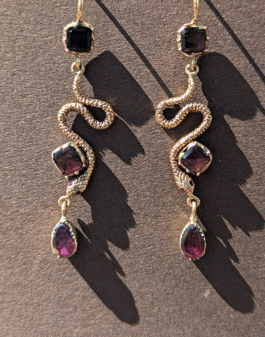 GARNET SNAKE EARRINGS
