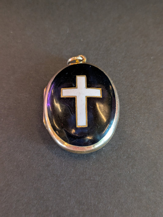 9k English Mourning Locket with Black Enamel
