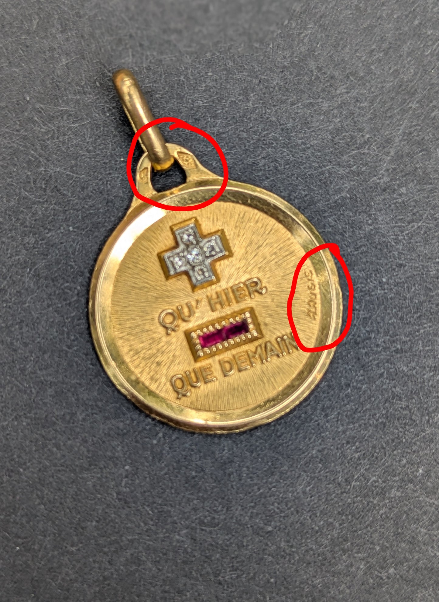 Augis Medal "Qu'hier" Pendant 18kt French set with Diamonds and Rubies