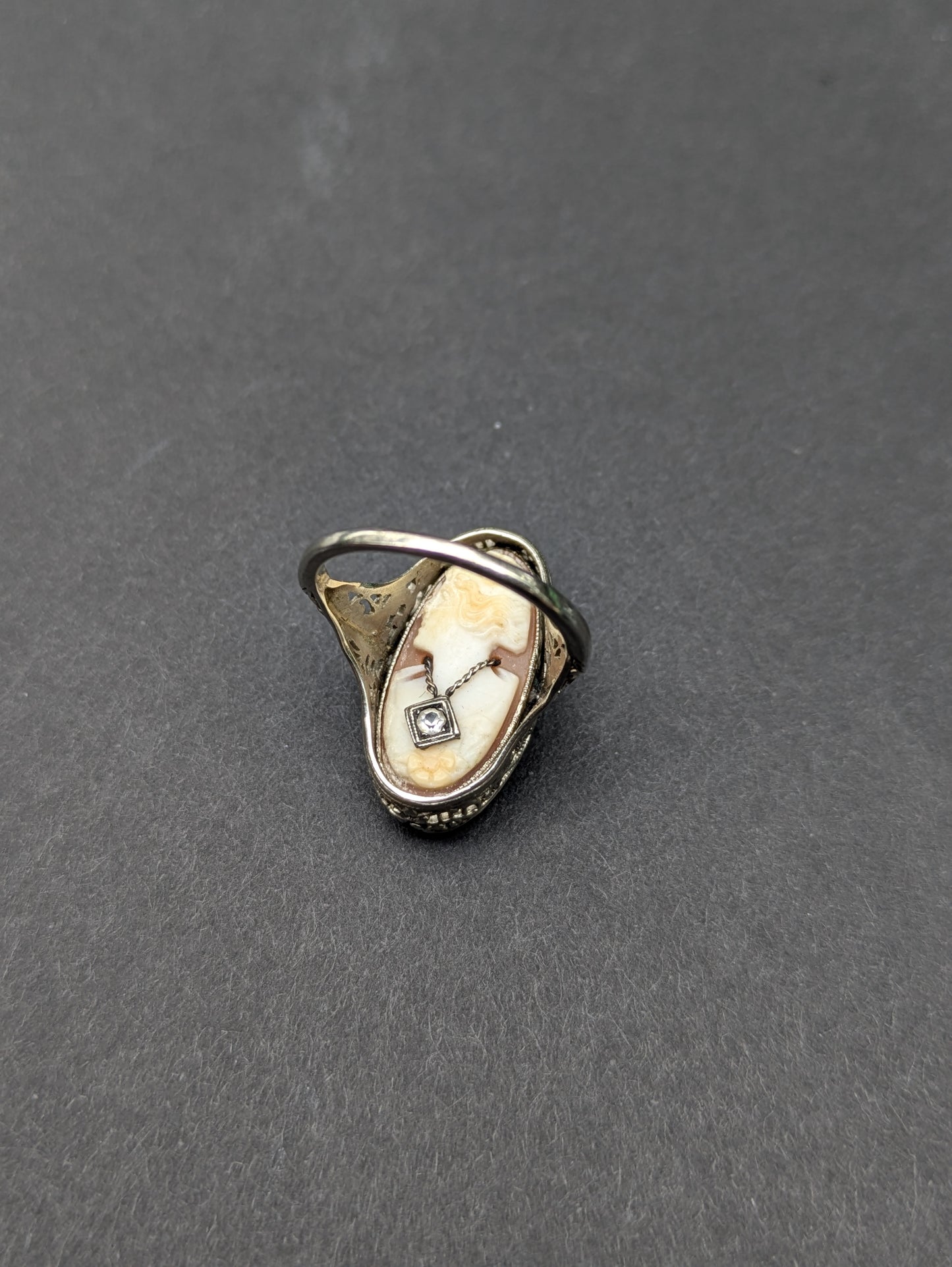 14kt Filgree Flip Ring Cameo and Black Onyx