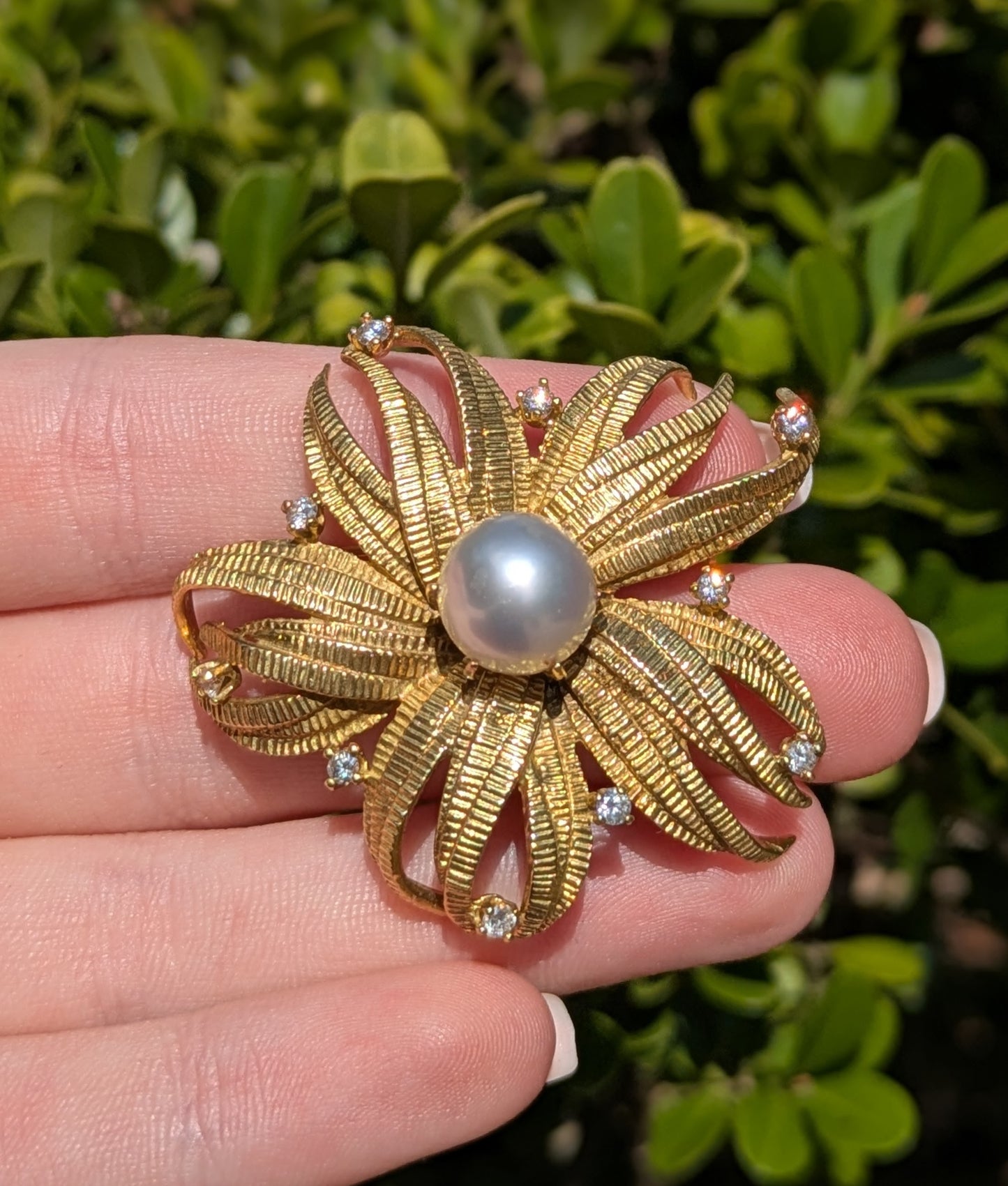 18kt Pearl Diamond Leaf Brooch