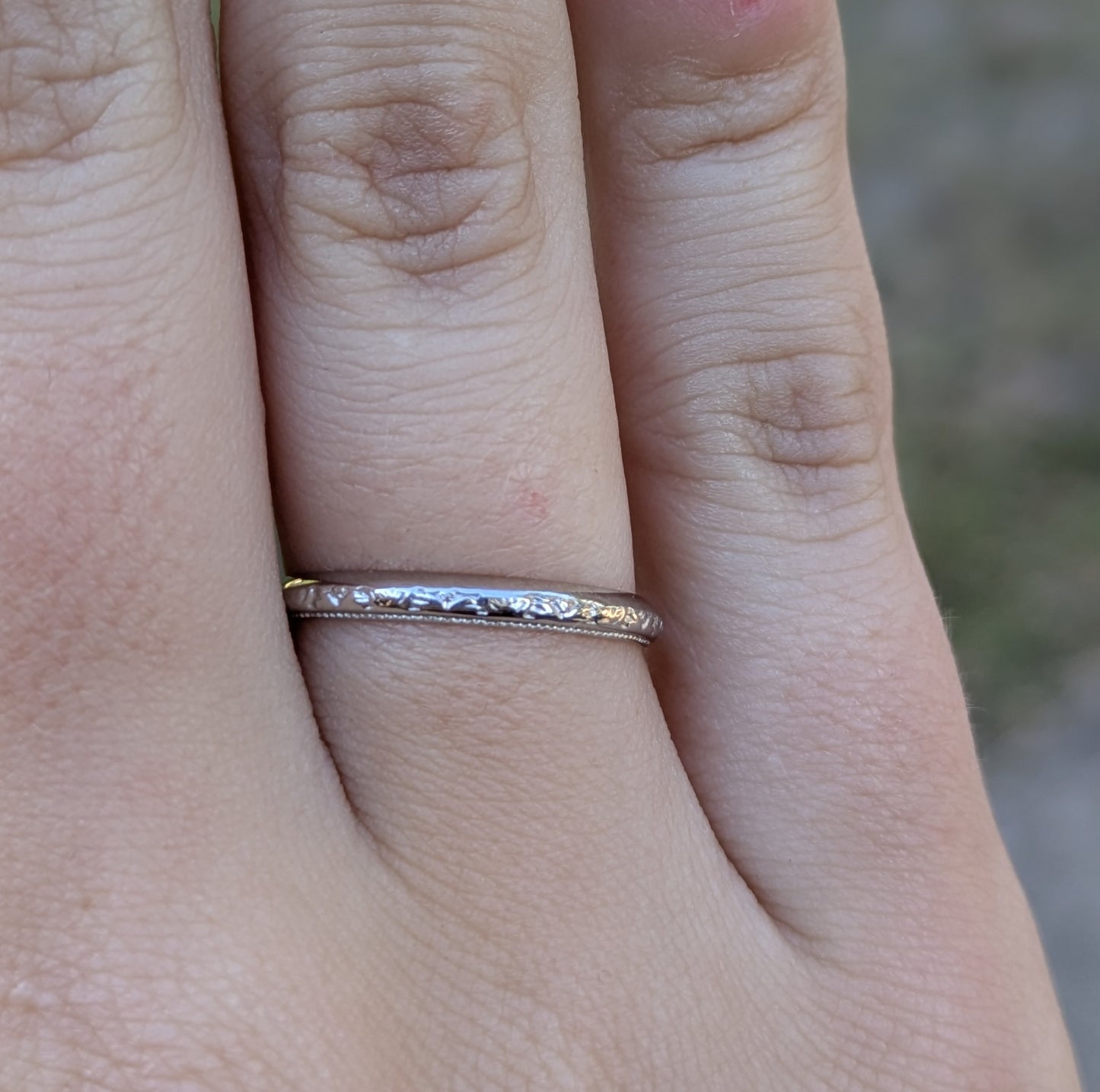 Osbty Barton 18k Wedding Band