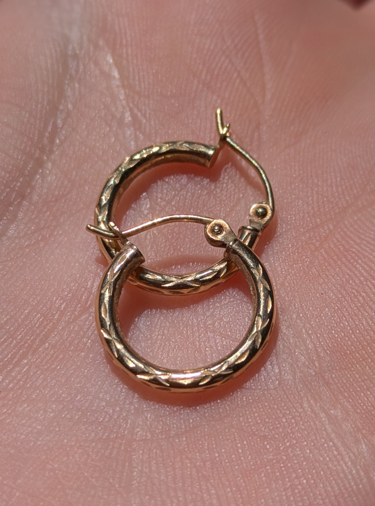 10kt Yellow Gold "Wood Grain" Hoops
